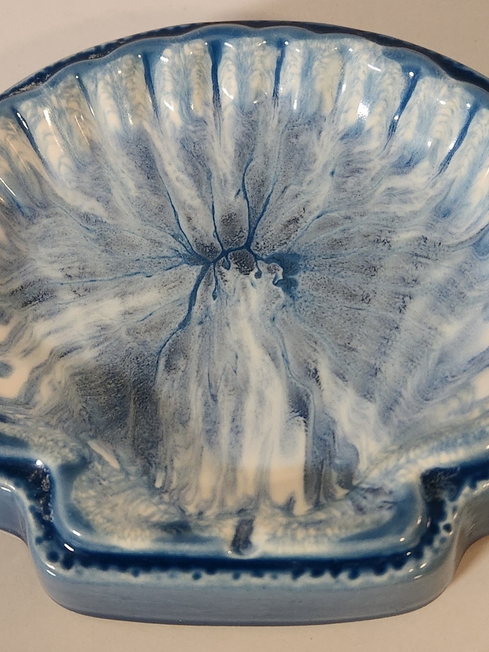 Vintage Ceramic Shell Trinket/Soap Dish Blue White Peacock Glaze Coastal Decor